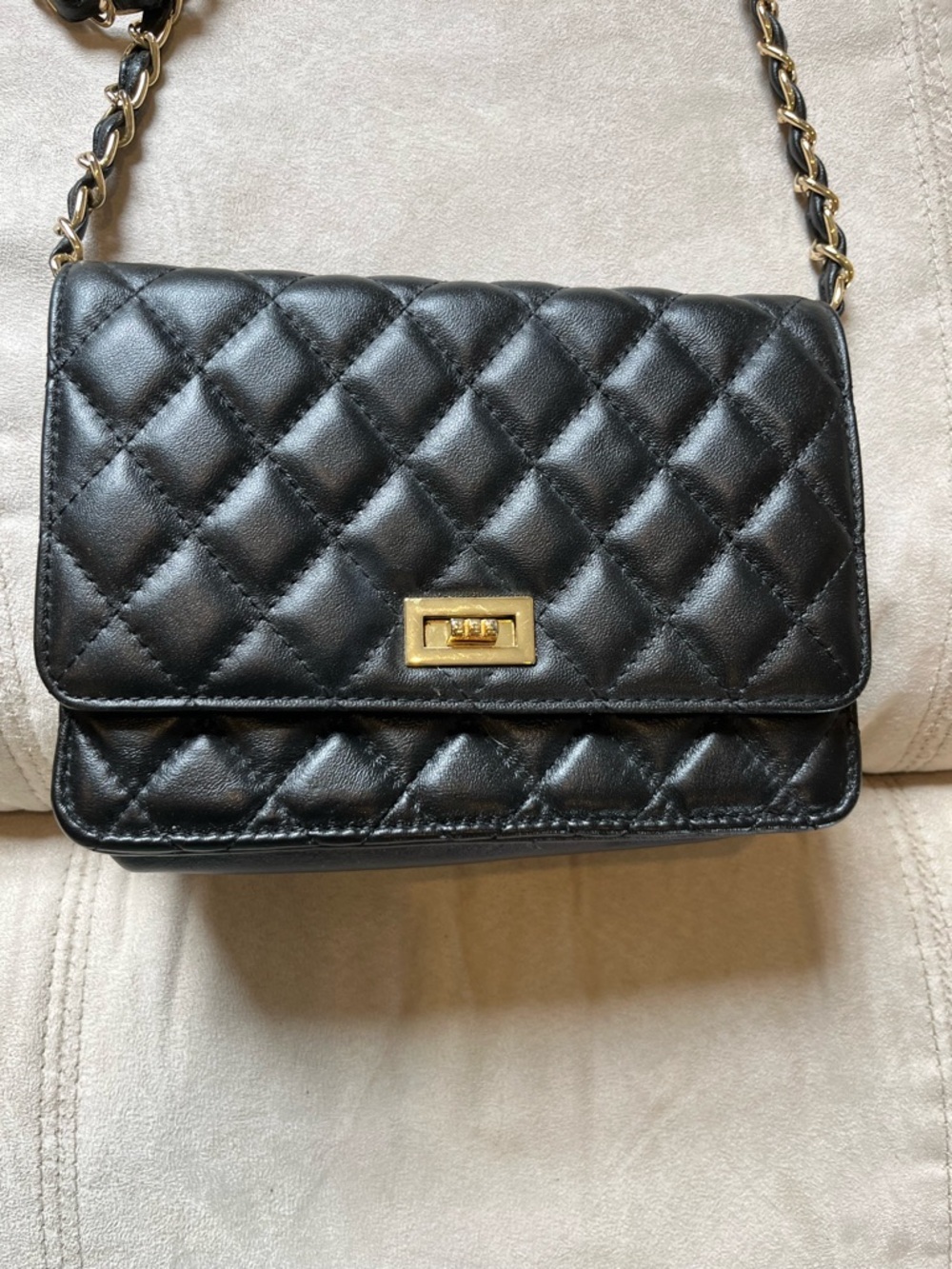 Black Quilted Chain Shoulder Bag - Classic Quilted Design